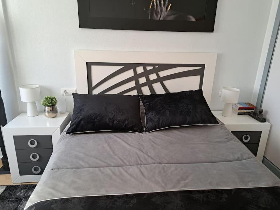 Apartament Julia De Lux Torrevieja Kültér fotó